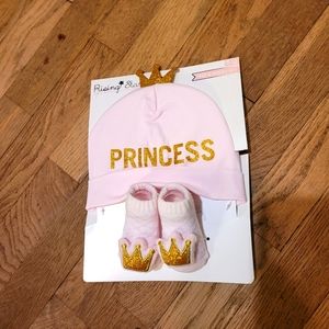 Hat and booties baby princess